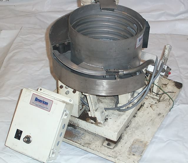 AMERICAN  Feeder Bowl,